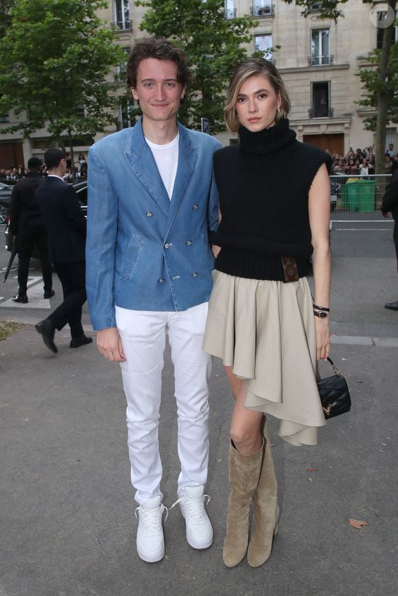 Jean Arnault et Zita d'Hauteville - Les célébrités au Défilé de mode Louis Vuitton Homme, Collection Printemps/Été 2025 dans le cadre de la Fashion Week de Paris, France, le 18 Juin 2024. 

© Bertrand Rindoff / Bestimage