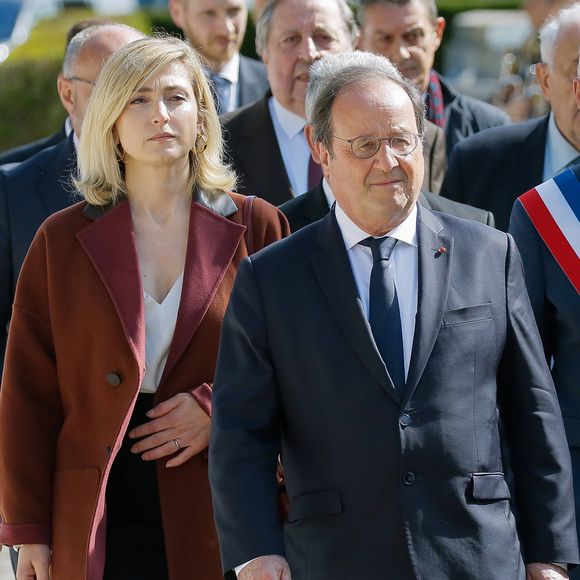 Julie Gayet et François Hollande - Le président Emmanuel Macron à Tulle pour commémorer le massacre et la déportation de centaines d'habitants par l'armée allemande pendant la Seconde Guerre mondiale. A Tulle, France, le 10 juin 2024. © Jean-Marc Haedrich/Pool/Bestimage