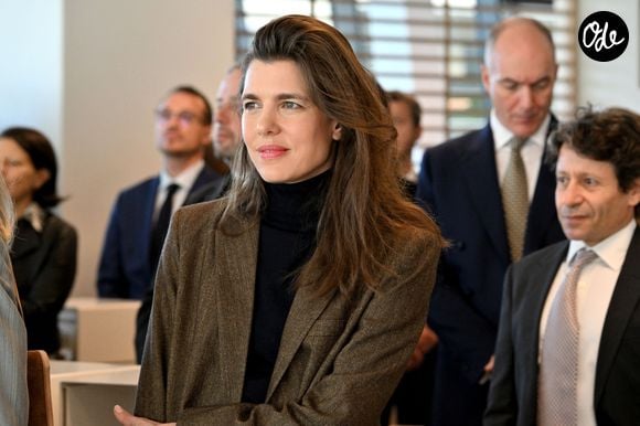 e prince Albert II de Monaco, la princesse Caroline de Hanovre, Charlotte Casiraghi et Mélanie-Antoinette de Massy ont inauguré la médiathèque Caroline à Monaco, le 10 décembre 2025. 

© Bruno Bebert / Bestimage