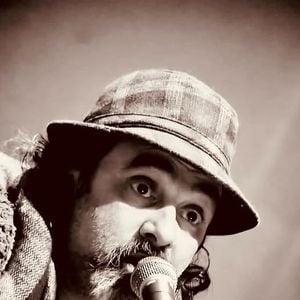 Les places de ce concert coûtent près de 400 euros.

Damien Saez en concert. Instagram/damiensaez