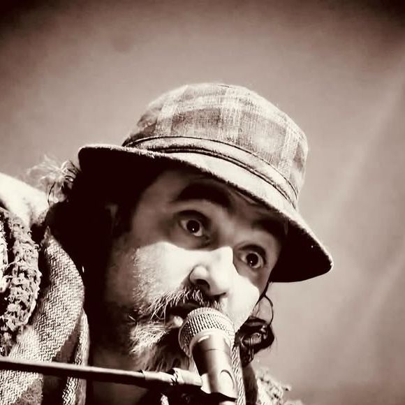 Les places de ce concert coûtent près de 400 euros.

Damien Saez en concert. Instagram/damiensaez