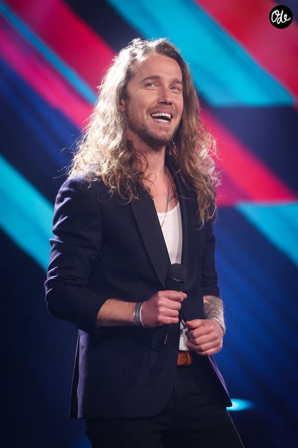 Pour profiter au maximum de son enfant, il a même confié qu'il serait prêt à arrêter sa carrière de chanteur... 

Le chanteur Julien Doré se produit lors de la finale de l'émission télévisée "The Voice Belgique", diffusée par la chaîne de télévision francophone belge RTBF, le mardi 13 avril 2021 à Liège Mediacité, en Belgique. Photo : Abaca