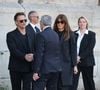 David Hallyday est venu soutenir sa soeur Laura Smet dans cette lourde épreuve 

David Hallyday et sa femme Alexandra Pastor - Obsèques de Nathalie Baye en l'église Saint-Sulpice à Paris le 23 avril 2026. © Dominique Jacovides - Coadic Guirec / Bestimage