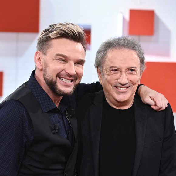 Préparez-vous à rire ! 

Exclusif - Jeanfi Janssens et Michel Drucker - Enregistrement de l'émission "Vivement dimanche" au studio Rive Gauche, presentée par Michel Drucker . Diffusion sur France 3. © Guillaume Gaffiot/Bestimage