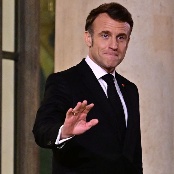Le président Emmanuel Macron accueille Mohamed Bin Zayed Al-Nahyan, Président des Émirats Arabes Unis, au palais de l'Elysée pour une signature d’accord et un dîner de travail le 6 février 2025.

© Christian Liewig / Bestimage