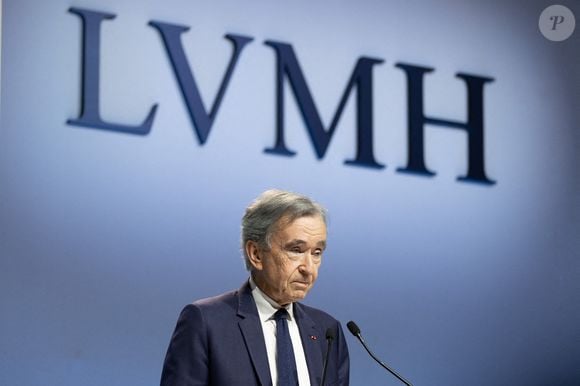 Le PDG de LVMH Bernard Arnault prononce un discours lors de la présentation des résultats financiers 2025 du groupe LVMH dans le cadre de l'assemblée générale des actionnaires à Paris le 27 janvier 2026.  Photo par Raphael Lafargue/ABACAPRESS.COM