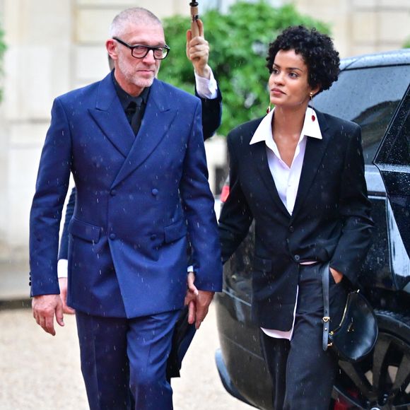 Vincent Cassel et sa compagne Narah Baptista - Arrivées des personnalités au dîner d’État en l’honneur du président brésilien et de sa femme au palais présidentiel de l’Élysée à Paris le 5 juin 2025.

© Christian Liewig / Bestimage