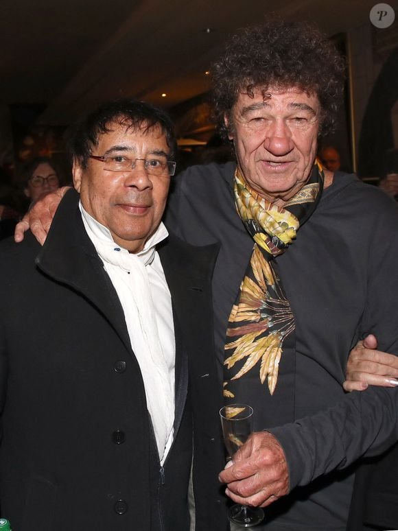 Laurent Voulzy et Robert Charlebois - Célébrités au Cocktail après le Concert de Robert Charlebois, « Robert en CharleboisScope » au Grand Rex à Paris France, le 1er Avril 2023.  © Bertrand Rindoff / Bestimage