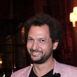 Le magicien Eric Antoine lors du gala de l'association "Les bonnes fées" à l'InterContinental Paris.
© Rachid Bellak / Bestimage