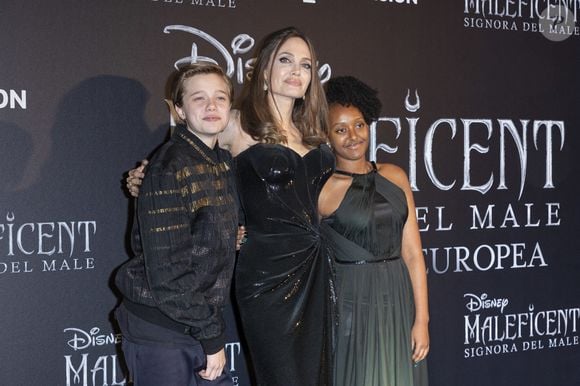 Knox Pitt, Angelina Jolie, Zahara Pitt pose le long du tapis rouge pour la projection de l'avant-première européenne du film Maléfique la maîtresse du mal qui s'est tenue à l'Auditorium della Conciliazione à Rome, en Italie, le 7 octobre 2019. Photo by Marco Piovanotto/ABACAPRESS.COM