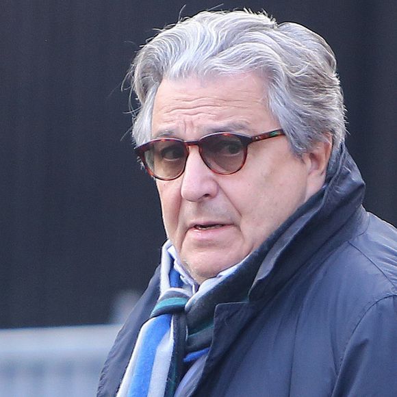 Exclusif - Christian Clavier arrive à la station de radio RTL à Paris le 17 décembre 2019. © Jonathan Rebboah / Panoramic / Bestimage