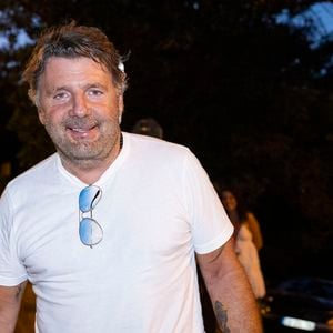 "Je ne peux plus saquer cette ville" 

Exclusif - Philippe Lellouche - Personnalités au spectacle "Adieu les Magnifiques" de Michel Boujenah au Théâtre de Verdure pour la clôture du 40ème Festival de Ramatuelle. 
Cyril Bruneau / Festival de Ramatuelle / Bestimage