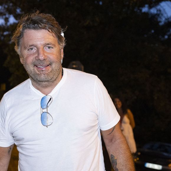 "Je ne peux plus saquer cette ville" 

Exclusif - Philippe Lellouche - Personnalités au spectacle "Adieu les Magnifiques" de Michel Boujenah au Théâtre de Verdure pour la clôture du 40ème Festival de Ramatuelle. 
Cyril Bruneau / Festival de Ramatuelle / Bestimage