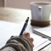 Selon certains experts, les personnes qui mélangent lettres minuscules et majuscules à l'écrit auraient un besoin de se différencier