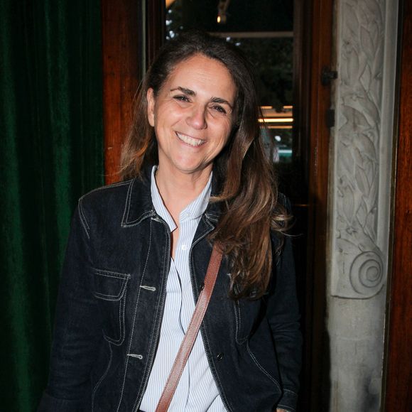 Valérie Bénaïm - Personnalités aux Deux Magots pour la 3ème édition du salon du livre à Saint-Germain-des-Prés "Des pages avant la plage" à Paris le 6 juin 2026

© Philippe Baldini / Bestimage