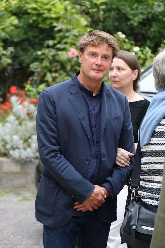 Exclusif - Gianguido Baldi le fils adoptif de Macha Meril aux obsèques de sa soeur de Mache Meril , la princesse Hélène Gagarine en la cathédrale Saint-Alexandre-Nevsky, à Paris, France, le 20 août 2025. © Denis Guignebourg/Bestimage