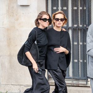Guest, Ana Girardot - Arrivées aux obsèques de Mathilde Favier en l'église Saint-Sulpice à Paris le 31 aout 2026. © Dominique Jacovides-Cyril Moreau/Bestimage