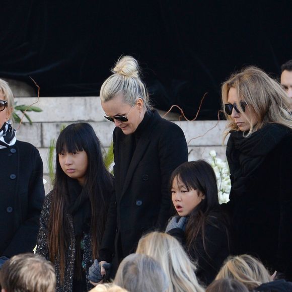 Brigitte Macron, Laeticia Hallyday et ses filles Joy et Jade, Laura Smet, David Hallyday - Arrivées des personnalités en l'église de La Madeleine pour les obsèques de Johnny Hallyday à Paris le 8 decembre 2017.
© Veeren/Bestimage