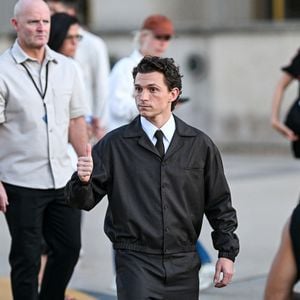 Le secret absolu de cette spectaculaire métamorphose s'appelle "Cindy". Il s'agit d'une intense séance de CrossFit de 20 minutes chrono.
Tom Holland - Les acteurs du film L'Odyssée (The Odyssey) arrivent au photocall du film au Trocadéro à Paris le 7 juillet 2026.
© Pierre Perusseau / Bestimage