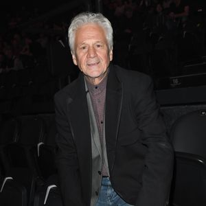 Gérard Lenorman - People en backstage lors du deuxième jour du concert de Patrick Bruel lors de sa tournée "Ce soir on sort..." à Paris La Défense Arena le 7 décembre 2019. © Coadic Guirec/Bestimage