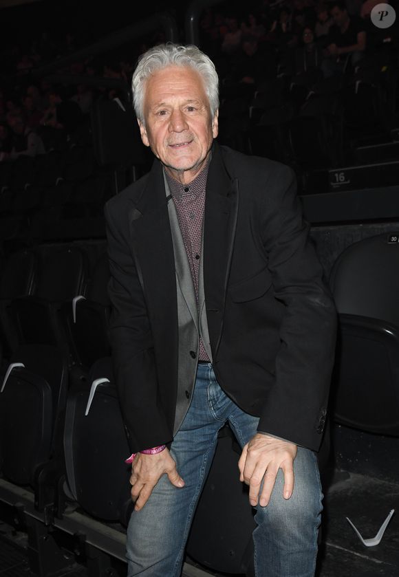Gérard Lenorman - People en backstage lors du deuxième jour du concert de Patrick Bruel lors de sa tournée "Ce soir on sort..." à Paris La Défense Arena le 7 décembre 2019. © Coadic Guirec/Bestimage