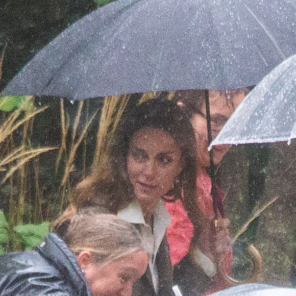 Pour sa plus grande joie, Kate Middleton a pu découvrir les nouveaux jardins des lieux dont une partie a été entièrement rénovée. 

Catherine (Kate) Middleton, arborant des cheveux blonds, visitent les jardins, récemment transformés, du musée d'histoire naturelle à Londres, le 4 septembre 2025. (Zuma Press / Bestimage)