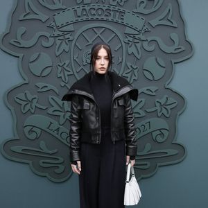 Adèle Exarchopoulos au photocall du défilé Lacoste "Collection Prêt-à-Porter Automne/Hiver 2025-2026" lors de la Fashion Week de Paris (PFW), le 9 mars 2025 © Christophe Clovis / Bestimage