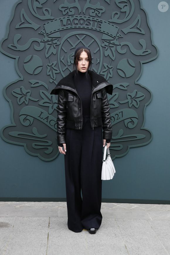 Adèle Exarchopoulos au photocall du défilé Lacoste "Collection Prêt-à-Porter Automne/Hiver 2025-2026" lors de la Fashion Week de Paris (PFW), le 9 mars 2025 © Christophe Clovis / Bestimage