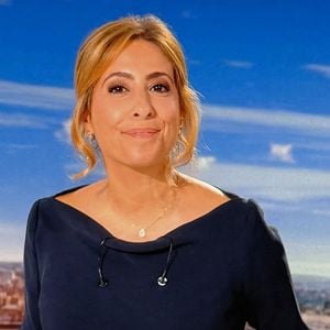 Léa Salamé présente son premier journal de 20 heures sur France 2 le 1er septembre 2025.
© Alain Guizard / Bestimage