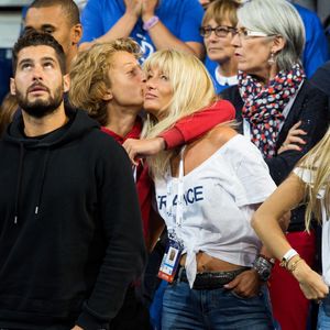 Joalukas Noah et sa mère Isabelle Camus lors du match opposant le joueur de tennis français Lucas Pouille, et le joueur espagnol Roberto Bautista Agut, lors de la Demi finale  simple de la Coupe Davis de tennis France / Espagne, remportée par la France: (3-6, 7-6[5], 6-4, 2-6, 6-4) à Villeneuve-d'Ascq, France, le14 septembre 2018. ALAIN ROLLAND/ IMAGEBUZZ/ BESTIMAGE