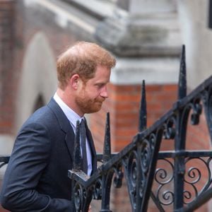 Pour rappel, le duc de Sussex estime que le Sun a violé sa vie privée

Le prince Harry, duc de Sussex, à la sortie du procès contre l'éditeur du journal "Daily Mail" à Londres, le 30 mars 2023.
© Tayfun Salci/Zuma Press/Bestimage