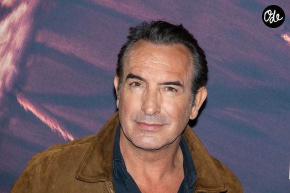 Jean Dujardin assiste à la première parisienne du film « L'Homme Qui Rétrécit » au Grand Rex, le 6 octobre 2025 à Paris, en France. Photo de Nasser Berzane/ABACAPRESS.COM