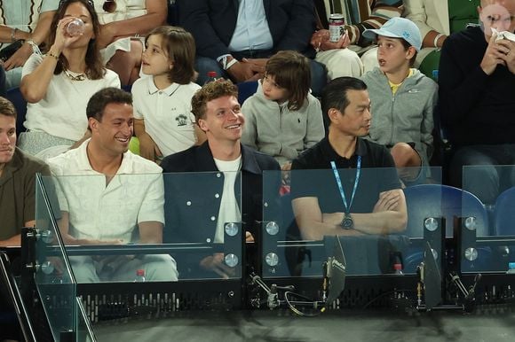 Léon Marchand en tribunes lors de la finale homme entre Jannik Sinner et Alexander Zverev (6/3 - 7/6 - 6/3) du tournoi de tennis d'Open 2025 de Melbourne en Australie, le 25 janvier 2025.

© Nicolas Luttiau/Bestimage