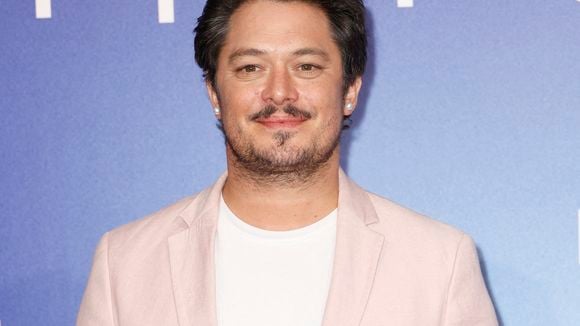 Aurélien Wiik annonce la naissance de son premier enfant : sa compagne Gwladys, également actrice, partage une photo