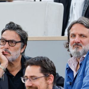 Yvan Attal en tribunes lors des Internationaux de France de Tennis de Roland Garros 2025, à Paris, France, le 6 juin 2025. © Jacovides-Moreau/Bestimage