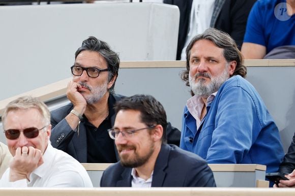 Yvan Attal en tribunes lors des Internationaux de France de Tennis de Roland Garros 2025, à Paris, France, le 6 juin 2025. © Jacovides-Moreau/Bestimage