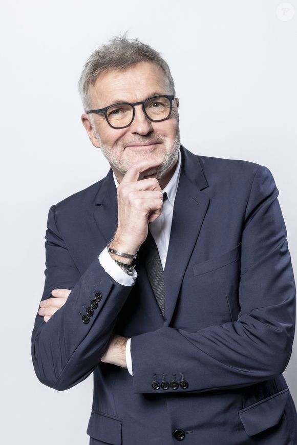 Exclusif - Laurent Ruquier - Studio - Enregistrement de l'émission "La chanson secrète", présentée par N.Aliagas et diffusée le 29 décembre sur TF1
© Guillaume Gaffiot-Cyril Moreau / Bestimage