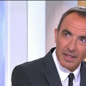 Émission "C L'Hebdo", présenté par Aurélie Casse sur France 5.