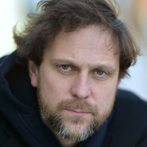À 25 ans, le fils de Pierre Rochefort, s'est installé au Moyen-Orient pour vivre de sa passion pour la boulangerie.

Rendez-vous avec Pierre Rochefort en marge de la 3ème édition du festival du film policier de Reims le 5 avril 2023. © Franck Castel/Bestimage