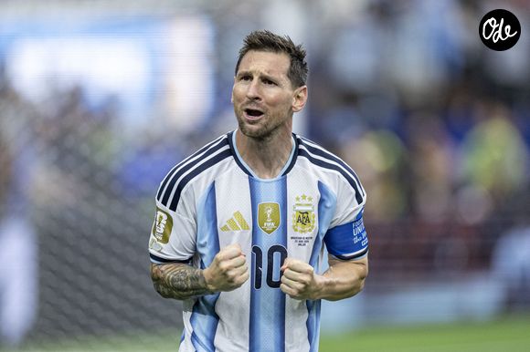 L'Argentin Lionel Messi exulte après avoir inscrit le premier but de son équipe lors du match du groupe J de la Coupe du monde de la FIFA 2026 opposant l'Argentine à l'Autriche au Dallas Stadium, le 22 juin 2026. Photo : PA Photos/ABACA