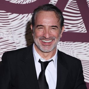Jean Dujardin au photocall du dîner de la 51ème cérémonie des César au Fouquet's à Paris, France, le 27 février 2026. © Denis Guignebourg/Bestimage