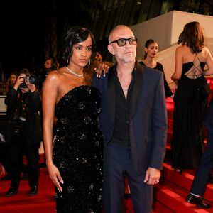 Et son ventre très arrondi

Vincent Cassel et sa compagne Narah Baptista - Montée des marches du film « Parthenope » lors du 77ème Festival International du Film de Cannes, au Palais des Festivals à Cannes. Le 21 mai 2024
© Jacovides-Moreau / Bestimage