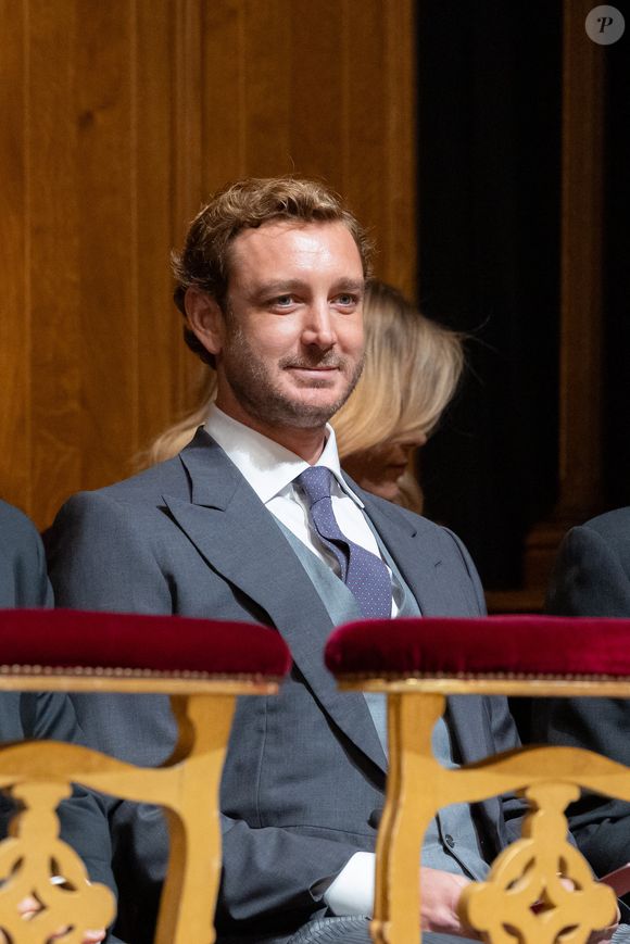 Pierre Casiraghi lors de la messe en la cathédrale Notre-Dame-immaculée de Monaco le jour de la fête nationale à Monaco le 19 novembre 2025.

© Olivier Huitel / Pool Monaco / Bestimage