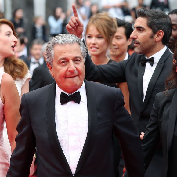 Un quartier "situé à seulement 10 minutes de métro de la Gare du Midi. Avec ses façades Art Déco typique, ses petites rues à l'esprit village et ses commerces de quartier, il y règne une ambiance bohème très prisée des Français" précise le site immobilier Inside-properties.be.

Isabelle De Araujo (Bijoux APM Monaco), Christian Clavier et Chantal Lauby - Montée des marches du film "Jimmy’s Hall" lors du 67 ème Festival du film de Cannes – Cannes le 22 mai 2014.