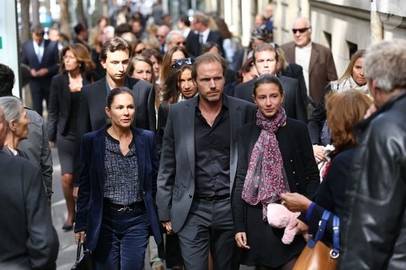 Obsèques de Pierre Mondy - Sa fille Anne, son fils Laurent et sa petite-fille Rebecca - obsèques de Pierre Mondy en l’église Saint-Honoré d’Eylau à Paris le 20 septembre 2012 @AGENCE / BESTIMAGE