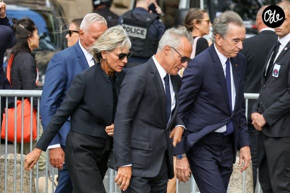 Olivier Bialobos, Bernard Arnault et sa femme Hélène Mercier-Arnault - Arrivées aux obsèques de Mathilde Favier en l'église Saint-Sulpice à Paris, le 31 aout 2026. © Dominique Jacovides-Cyril Moreau/Bestimage