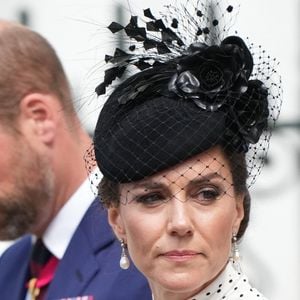 Le prince William, prince de Galles, et Catherine (Kate) Middleton, princesse de Galles - - La famille royale britannique et les personnalités à la sortie du service d'action de grâce à l'abbaye de Westminster à Londres, à l'occasion du 80ème anniversaire du jour de la Victoire en Europe (VE Day).Julien Burton / Bestimage