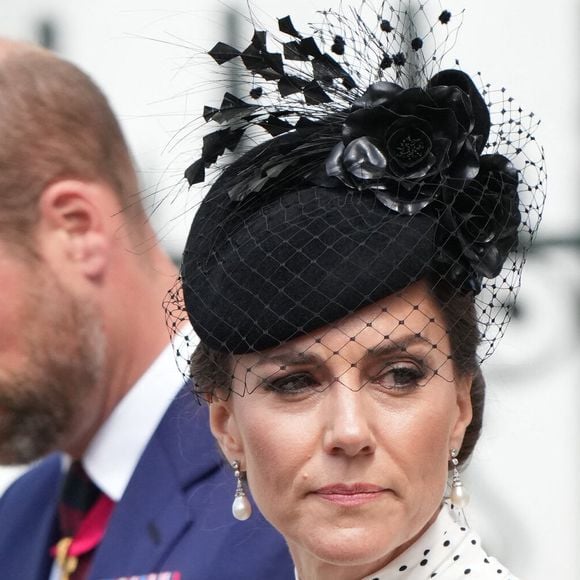 Le prince William, prince de Galles, et Catherine (Kate) Middleton, princesse de Galles - - La famille royale britannique et les personnalités à la sortie du service d'action de grâce à l'abbaye de Westminster à Londres, à l'occasion du 80ème anniversaire du jour de la Victoire en Europe (VE Day).Julien Burton / Bestimage