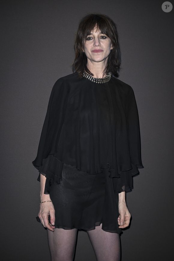 Charlotte Gainsbourg - Photocall du dîner "Women In Motion, Kering", Place de la Castre lors du 78ème Festival International du Film de Cannes le 18 mai 2025. © Olivier Borde/Bestimage