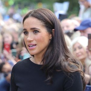 Meghan Markle a partagé une photo tendre avec Archie et Lilibet ce dimanche pour la fête des mères aux États-Unis.

Photo d'archives de la duchesse de Sussex rencontrant des membres du public au château de Windsor dans le Berkshire après le décès de la reine Elizabeth II jeudi. Photo par Chris Jackson/PA Wire